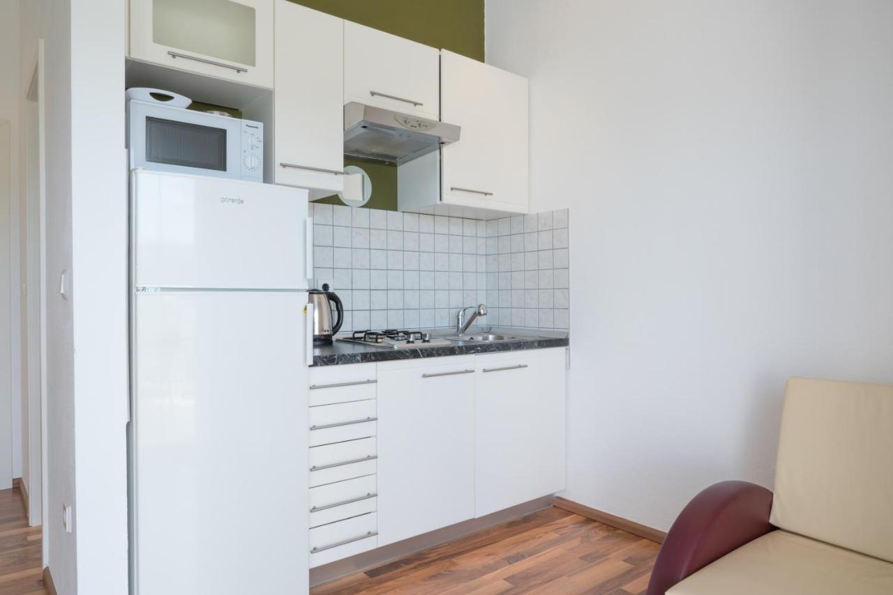 Vdl Apartments Trogir Exteriör bild