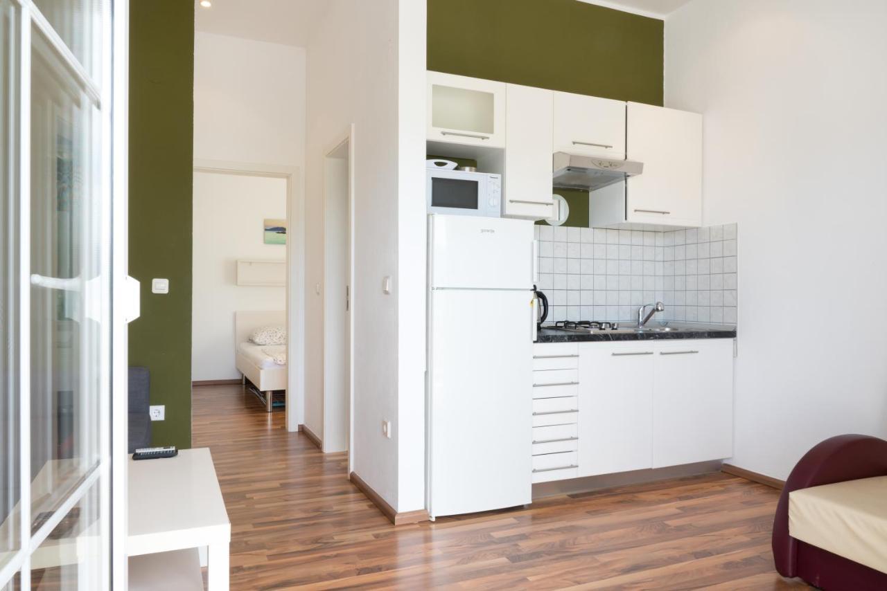 Vdl Apartments Trogir Exteriör bild