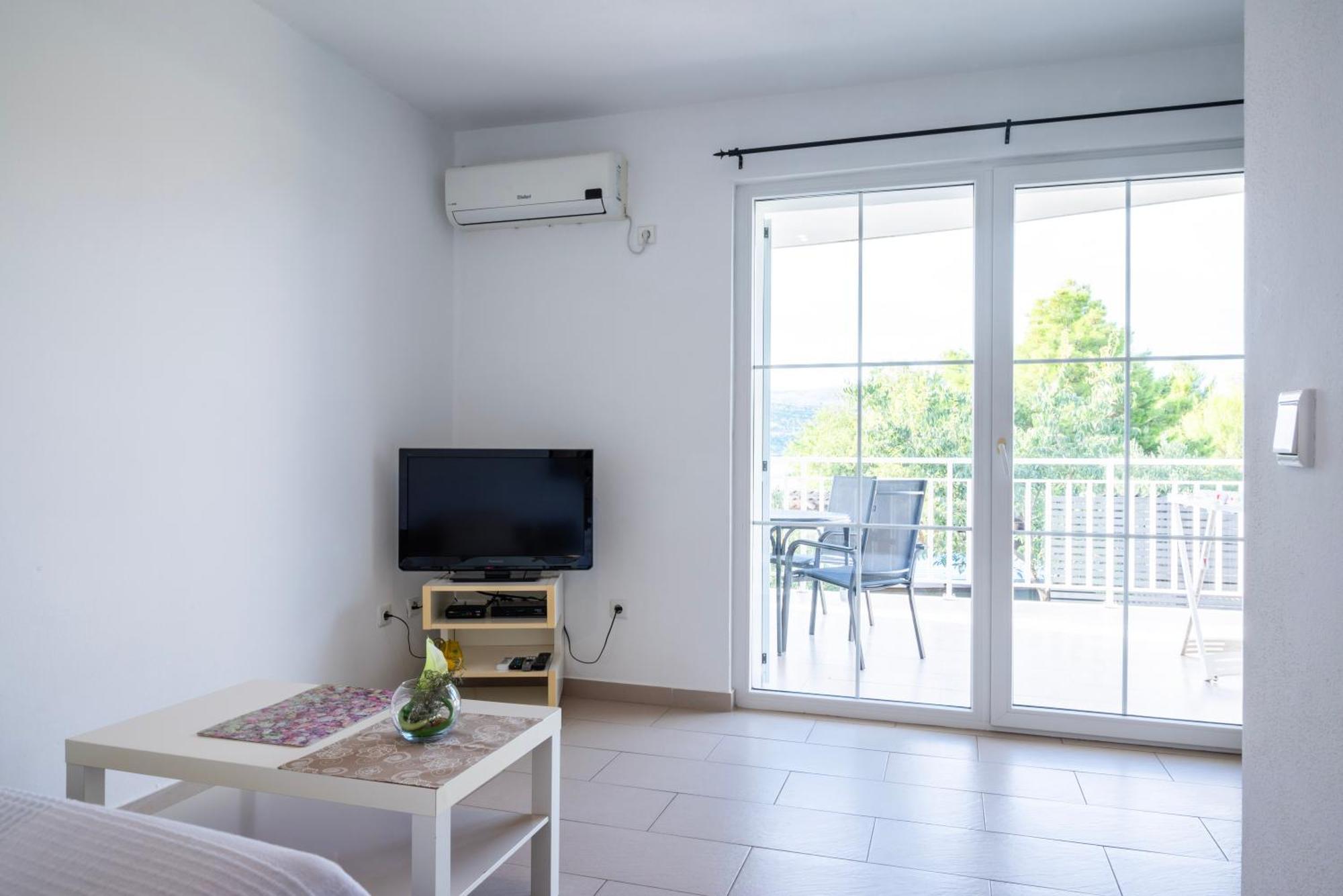 Vdl Apartments Trogir Exteriör bild